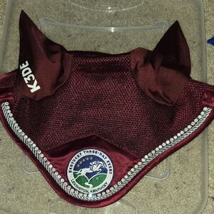 Red Horse Ear Bonnet